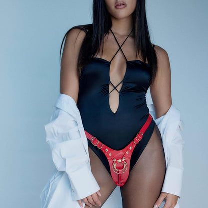 1-Uprząż do strap on Fabulous Strap on me czerwona błyszcząca-1