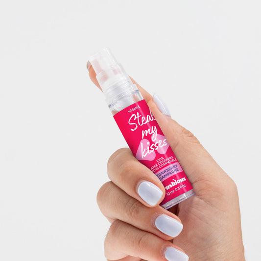 1-Żel intymny Crushious Steal My Kisses truskawkowy szampan 10 ml-1