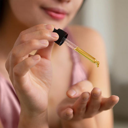 4-Serum nawilżające Fem Drops Secret Play kwiat herbaty-4