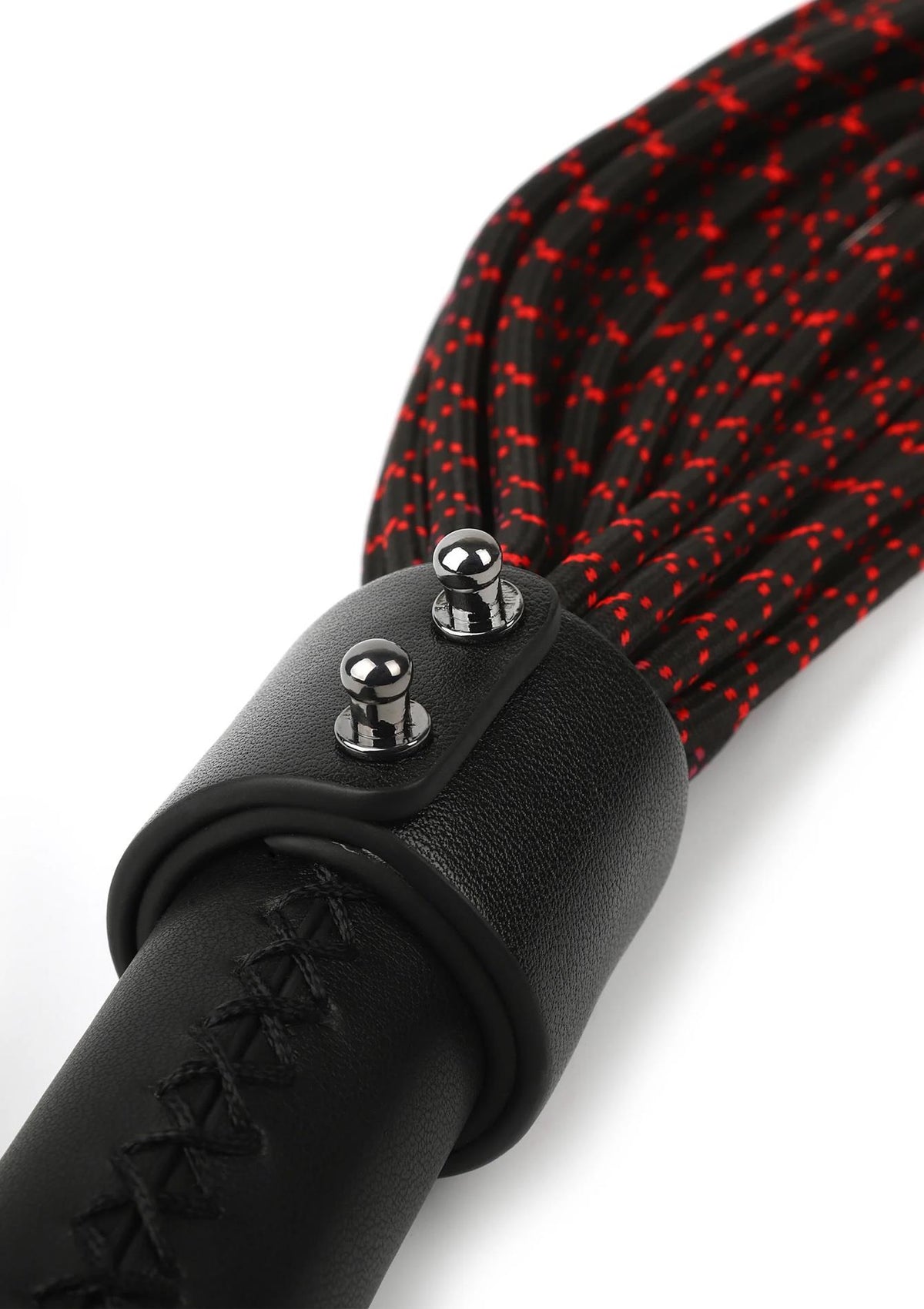 5-Skórzany flogger z supłami Hidden Desire 55 cm czarno czerwony-5
