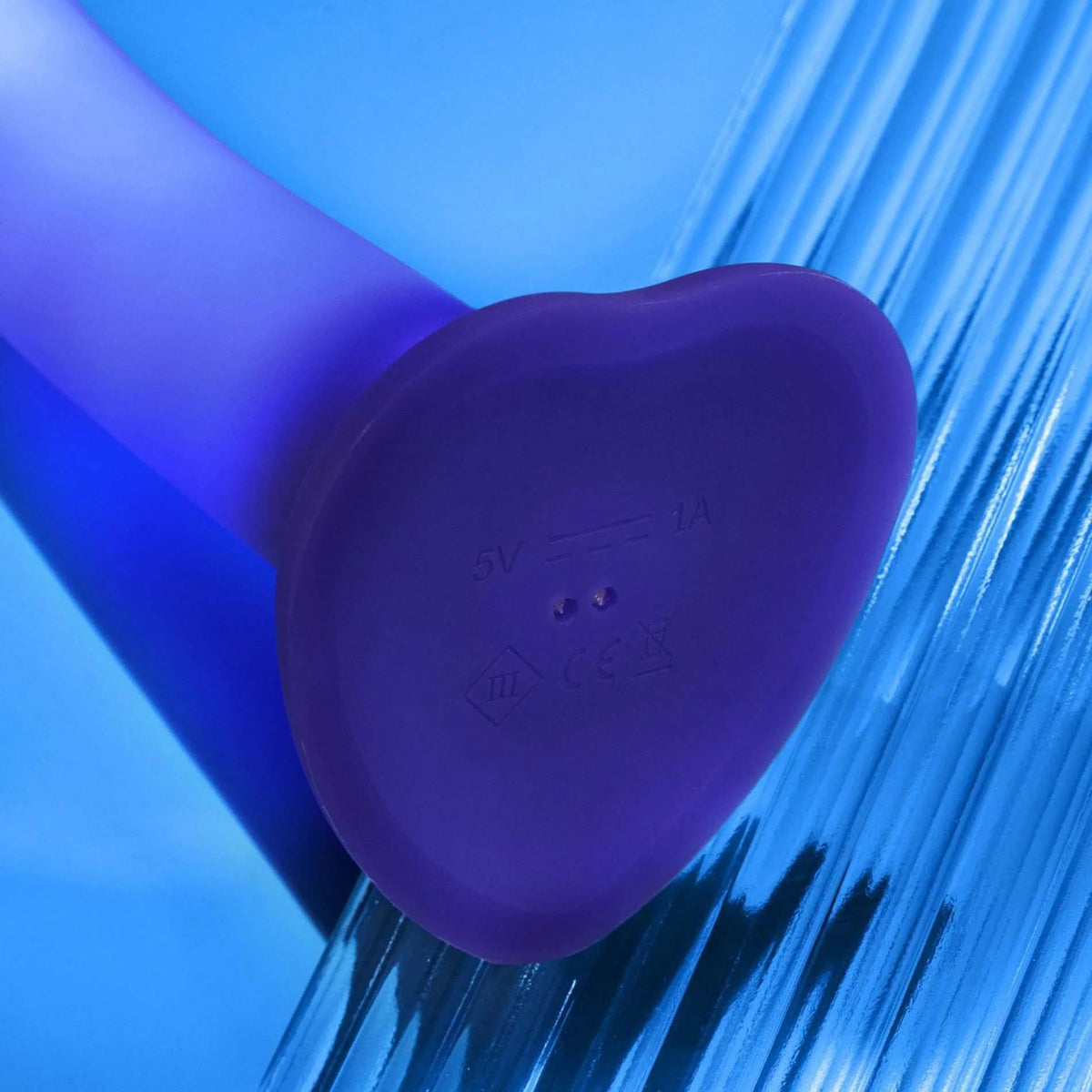 5-Dildo realistyczne LED fioletowe Straponme 18 cm M-5