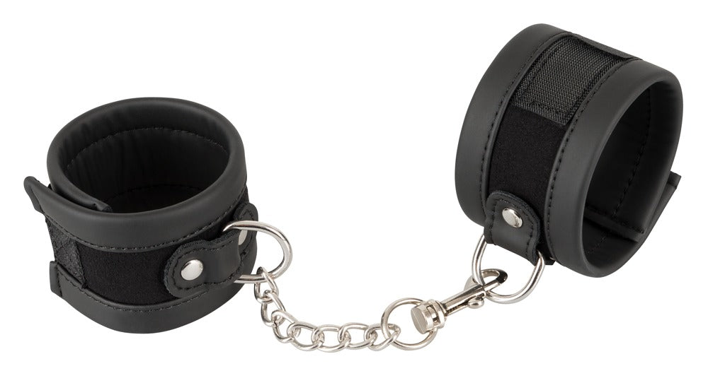 4-Handcuffs vegan-4