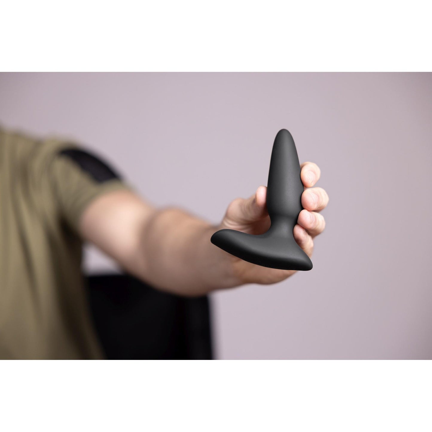 12-Smooth Vibrating Anal Plug with Remote Control-12