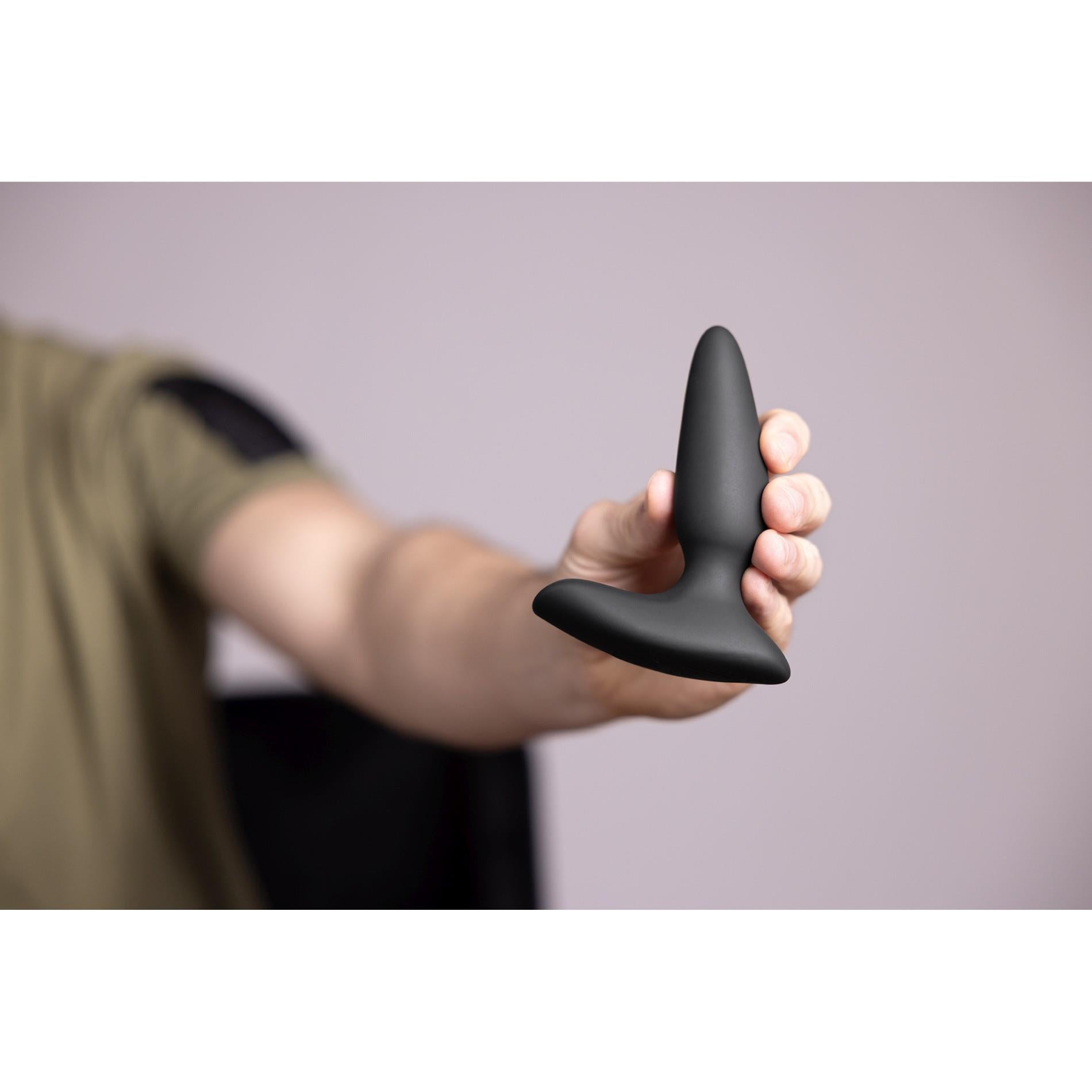 12-Smooth Vibrating Anal Plug with Remote Control-12