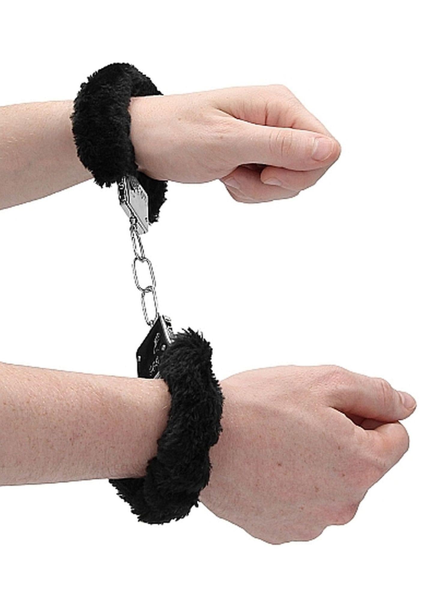 1-Kajdanki erotyczne z futerkiem czarne bdsm bondage-1