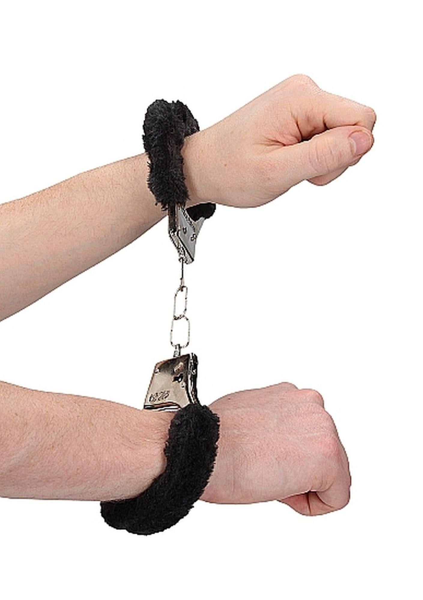 2-Kajdanki erotyczne z futerkiem czarne BDSM sex-2