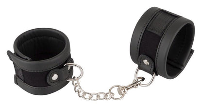 3-Handcuffs vegan-3