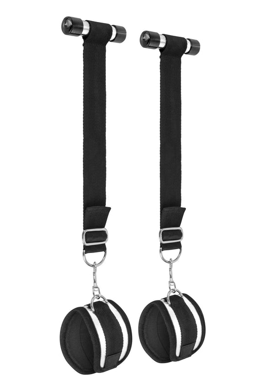 1-DOOR HANGING HANDCUFFS-1